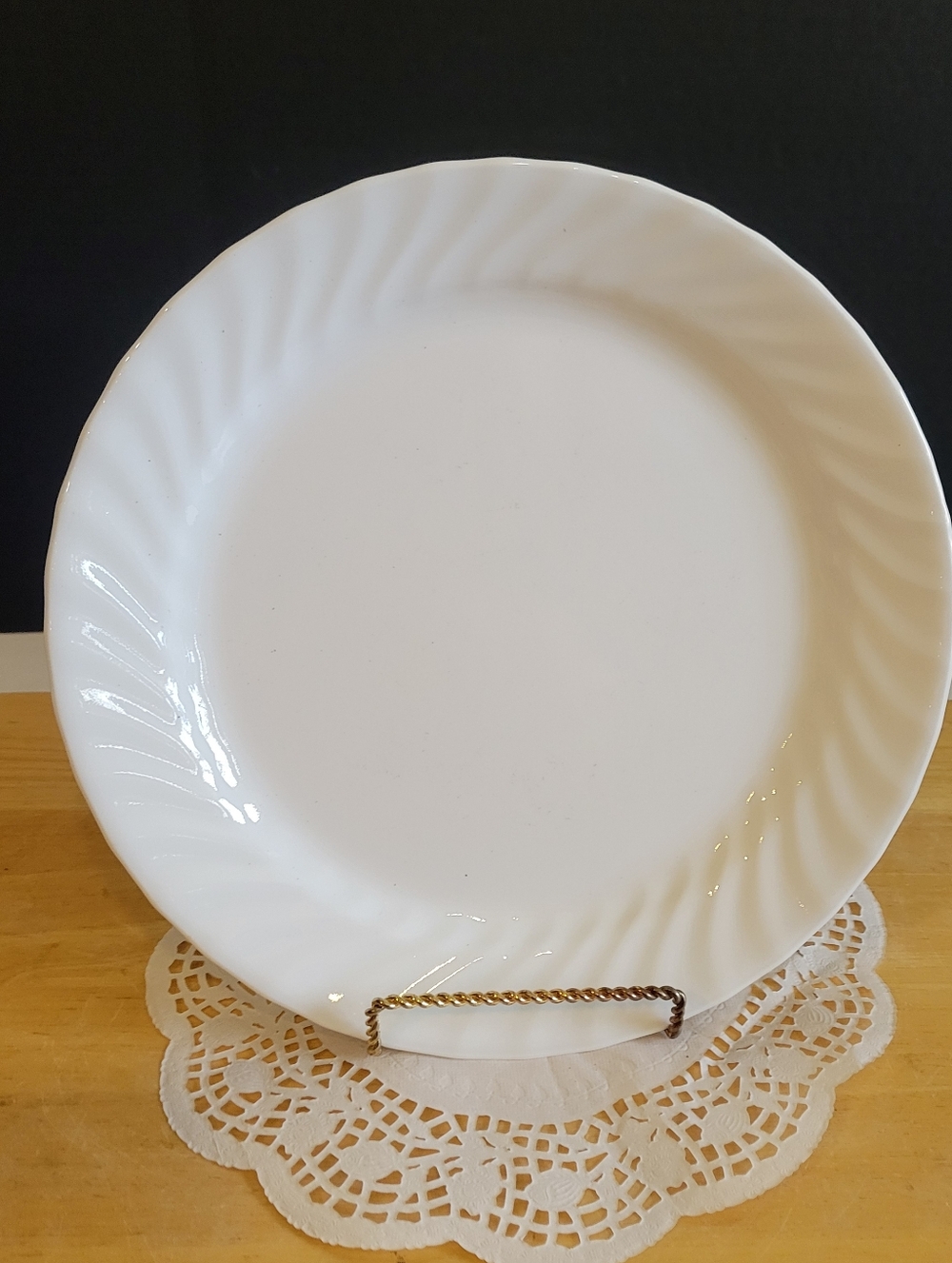 Set of 4 Corelle ENHANCEMENTS White Swirl Dinner Plates 10 1/4"